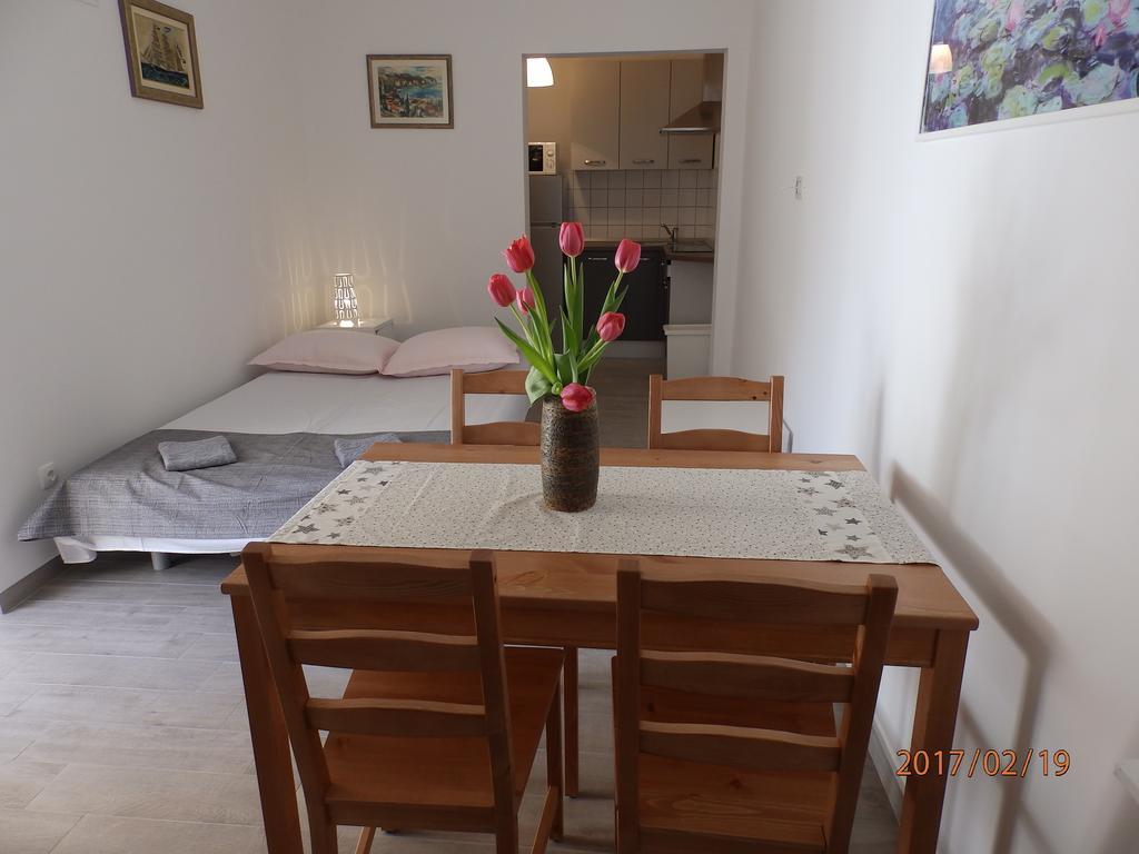 Apartments Ruzica Zaostrog Eksteriør billede